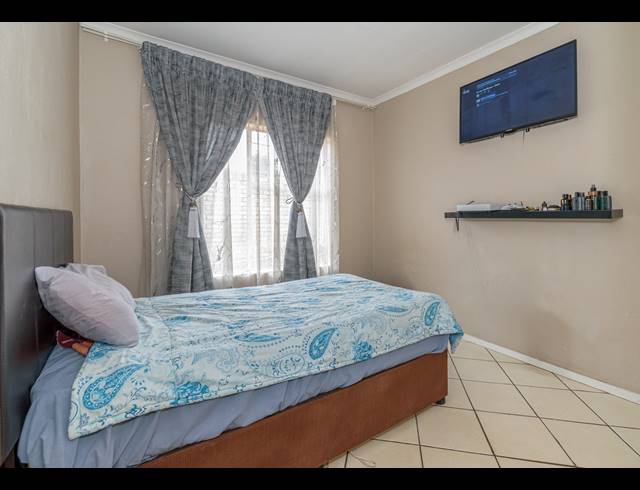 2 BEDROOM APARTMENT FOR SALE IN HONEYPARK